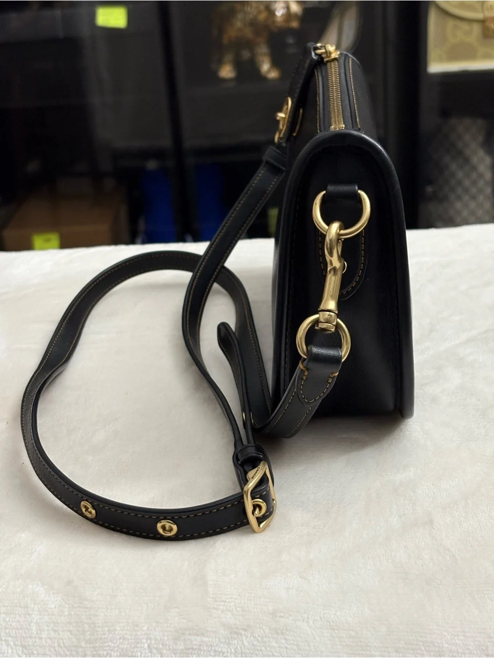 Coach Black Swinger Glove-Tanned Leather Crossbody Bag.